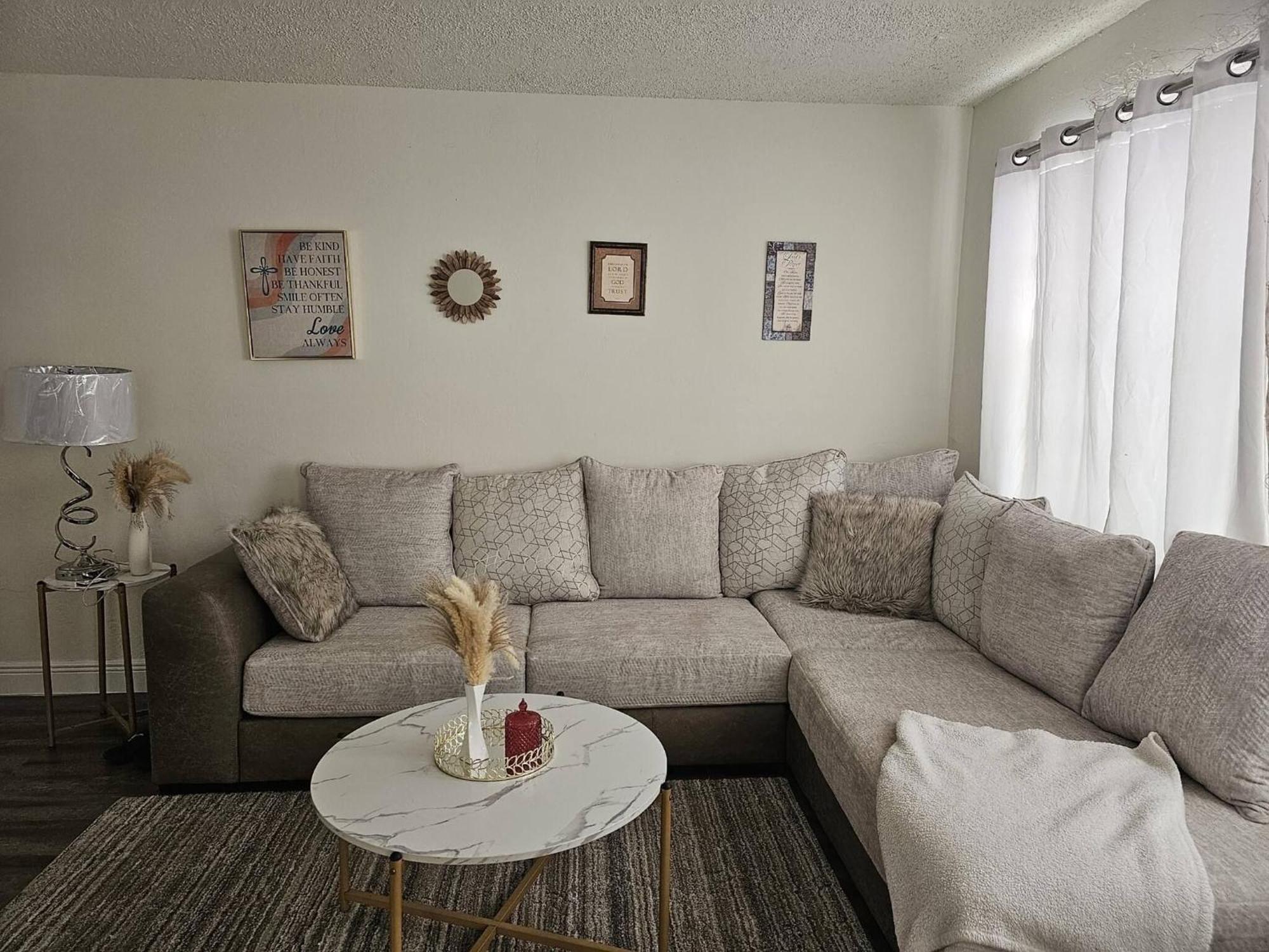 Room In Apartment - The Sample Rd Retreats Pompano Beach Buitenkant foto